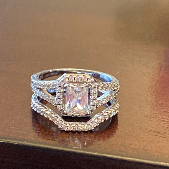 Wedding ring set - Picture 3 of 3